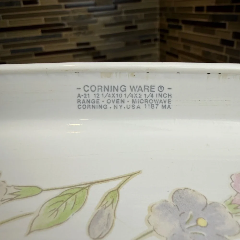 Vintage Corning Ware A-21 Pastel Bouquet Lasagna Roaster 12x10 w/ Wicker Basket